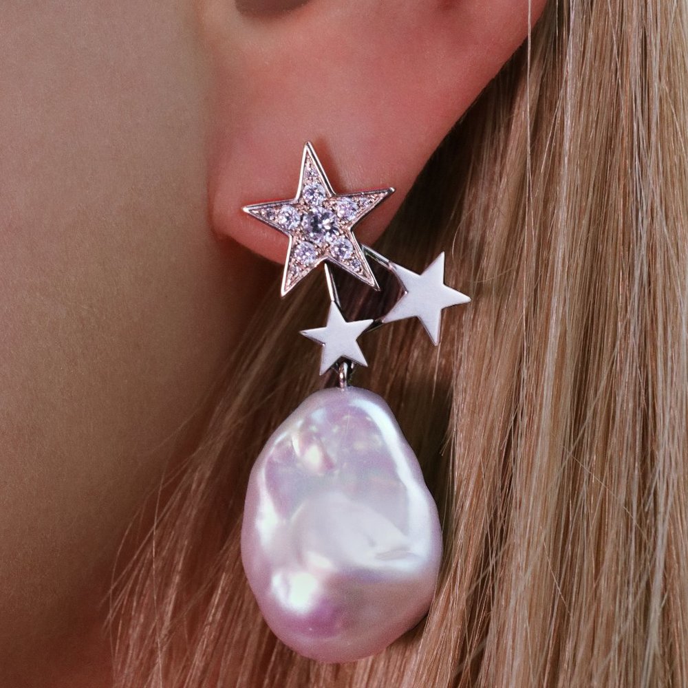 18k White Gold, Diamond and Pearl Earrings